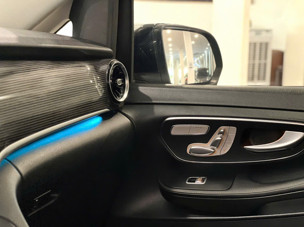 𝐌𝐞𝐫𝐜𝐞𝐝𝐞𝐬 𝐁𝐞𝐧𝐳 𝐕𝟐𝟓𝟎 𝐋𝐮𝐱𝐮𝐫𝐲 𝟐𝟎𝟐𝟏 (𝟕 𝐜𝐡𝐨̂̃ - 𝐂𝐨́ 𝐕𝐀𝐓)