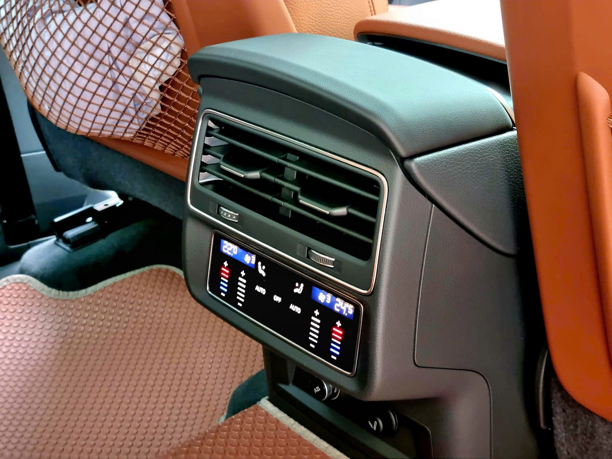 𝐀𝐮𝐝𝐢 𝐐𝟖 𝐒𝐥𝐢𝐧𝐞 𝟐𝟎𝟐𝟏 (Đ𝐞𝐧 | 𝐍𝐨̣̂𝐢 𝐭𝐡𝐚̂́𝐭 𝐧𝐚̂𝐮)