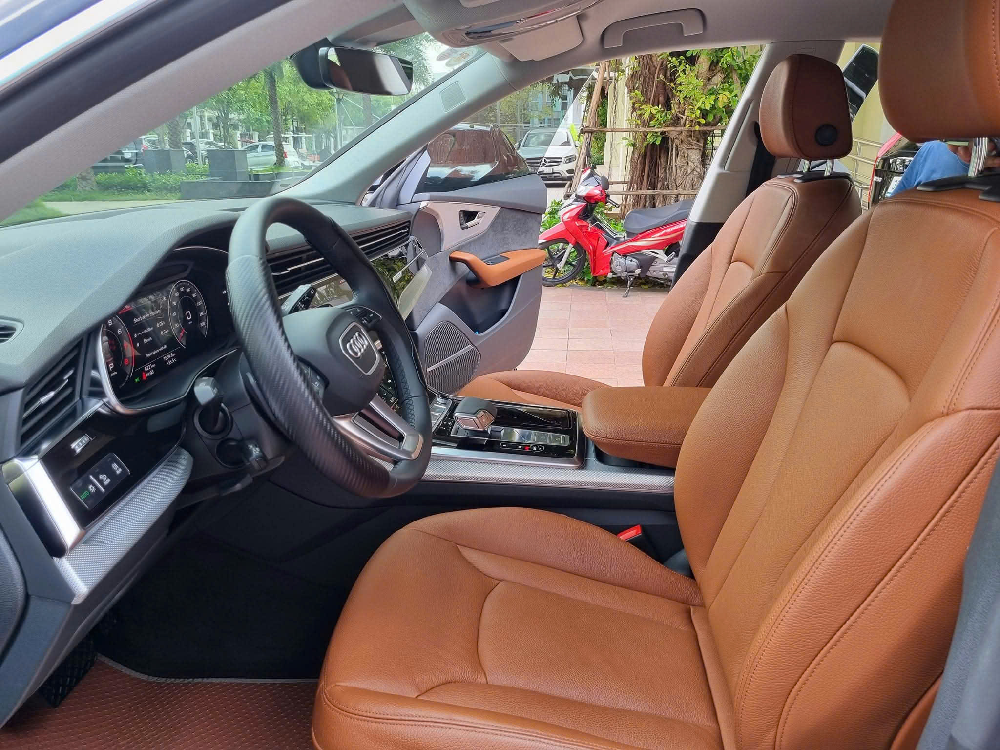 𝐀𝐮𝐝𝐢 𝐐𝟖 𝐒𝐥𝐢𝐧𝐞 𝟐𝟎𝟐𝟏 (Đ𝐞𝐧 | 𝐍𝐨̣̂𝐢 𝐭𝐡𝐚̂́𝐭 𝐧𝐚̂𝐮)