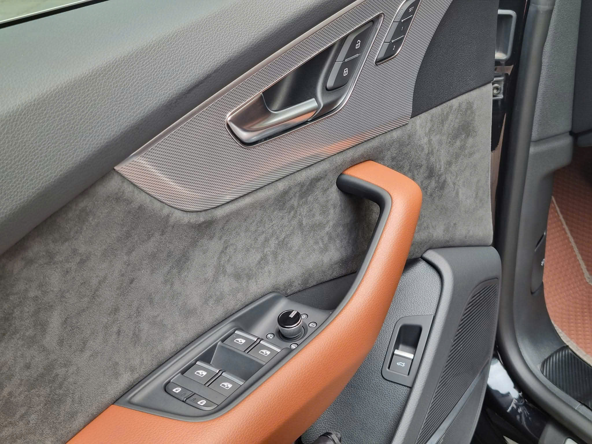 𝐀𝐮𝐝𝐢 𝐐𝟖 𝐒𝐥𝐢𝐧𝐞 𝟐𝟎𝟐𝟏 (Đ𝐞𝐧 | 𝐍𝐨̣̂𝐢 𝐭𝐡𝐚̂́𝐭 𝐧𝐚̂𝐮)