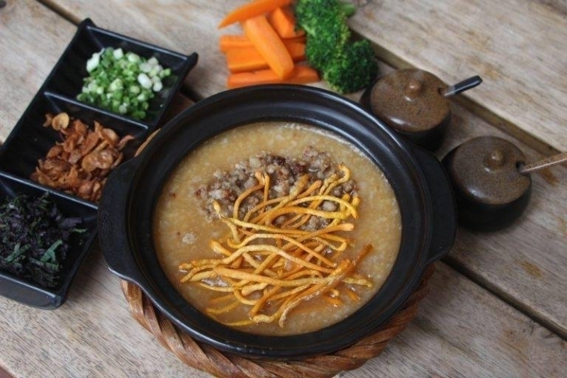 Nấu cháo cùng trùng thảo khô