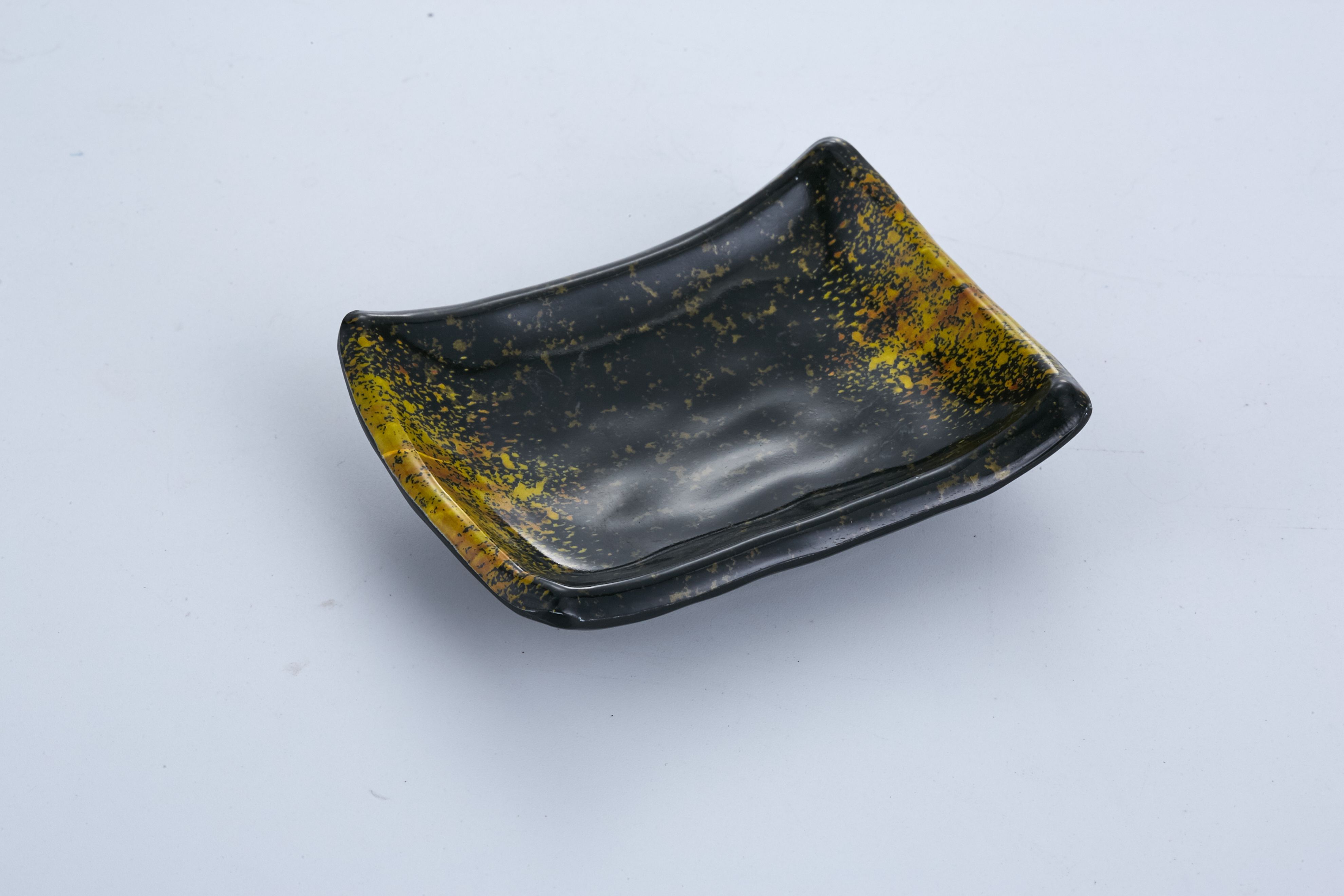 Chén chấm đen ánh vàng SC0331