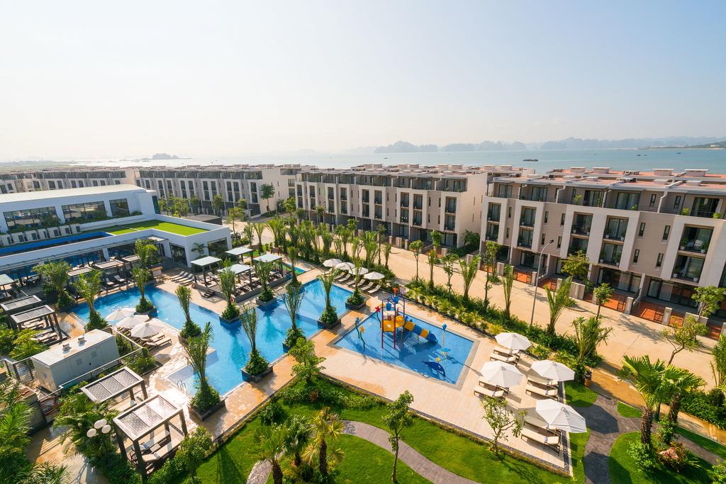 VOUCHER NGHỈ DƯỠNG DÀNH CHO GIA ĐÌNH TẠI ROYAL LOTUS HALONG RESORT & VILLAS