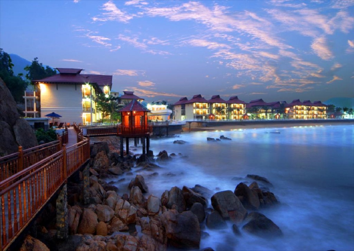 ROYAL HOTEL & HEALTHCARE RESORT QUY NHƠN