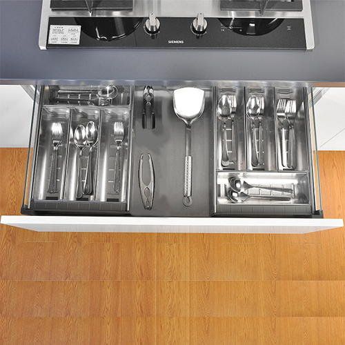 Có nên sử dụng khay chia trong ngăn kéo ở không gian bếp hay không?