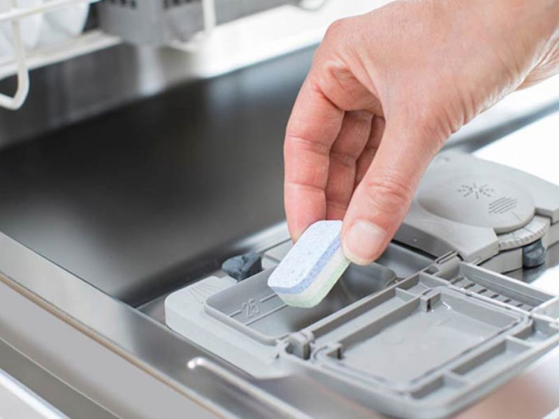 Chọn sản phẩm rửa chén phù hợp với máy