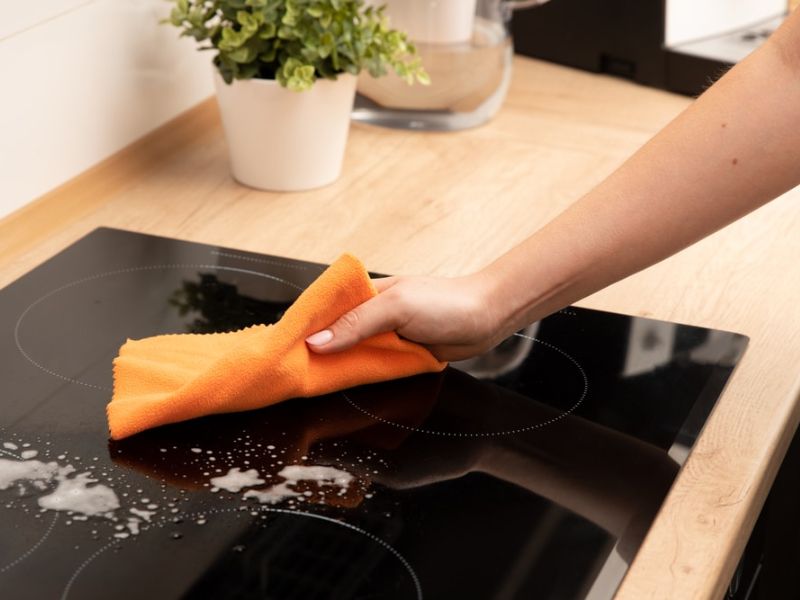 Cách để vệ sinh cho bếp hồng ngoại đúng chuẩn ngay ở nhà