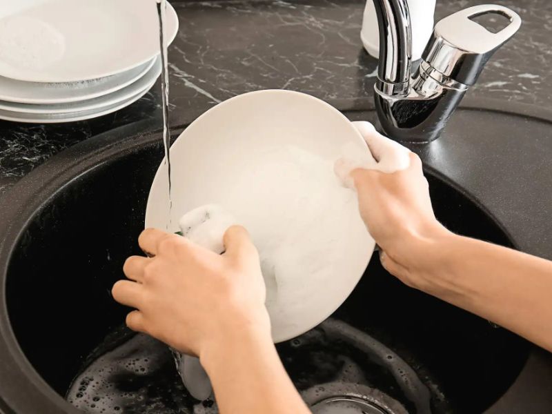 Một số lưu ý khi sử dụng nước rửa chén hiệu quả an toàn