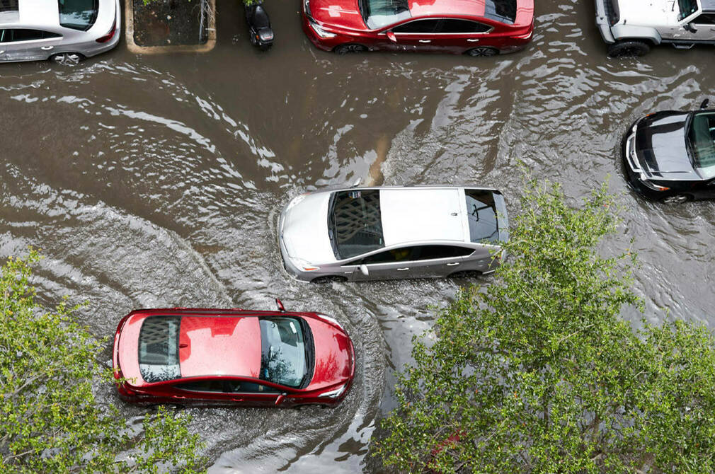 Hiện tượng xe ô tô bị ngập nước