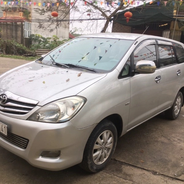 Toyota Innova V 2009 AT