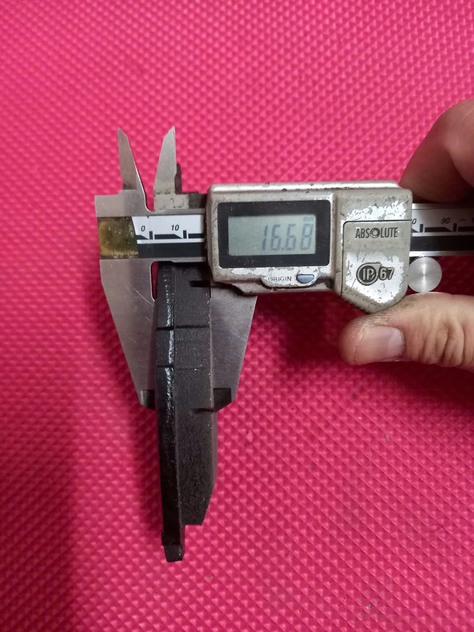 Má phanh trước Chevrolet Aveo 2011-2018 I P94566892