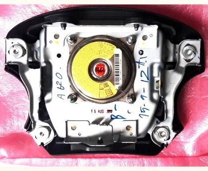 Túi khí vô lăng xe Toyota Hilux 2016 - 2020