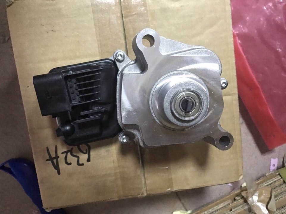 Hộp điều khiển, mô tơ cài cầu BMW 750i 2010-2015