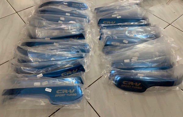 Ốp viền gương chiếu hậu ô tô