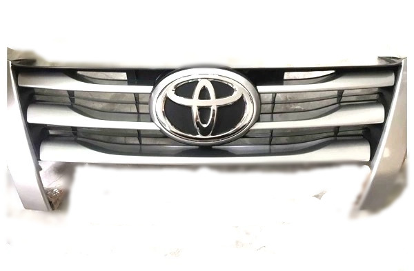 Mặt ca lăng xe Toyota Fortuner