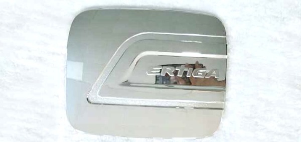 Ốp nắp bình xăng ô tô