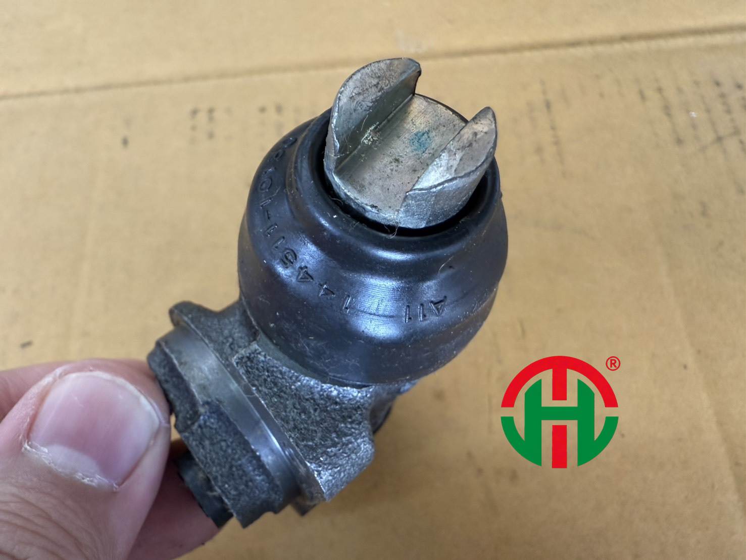 Xi lanh phanh sau Ranger, Everest, BT50 2013-2023 xịn mới UR5826610 UR58 26610