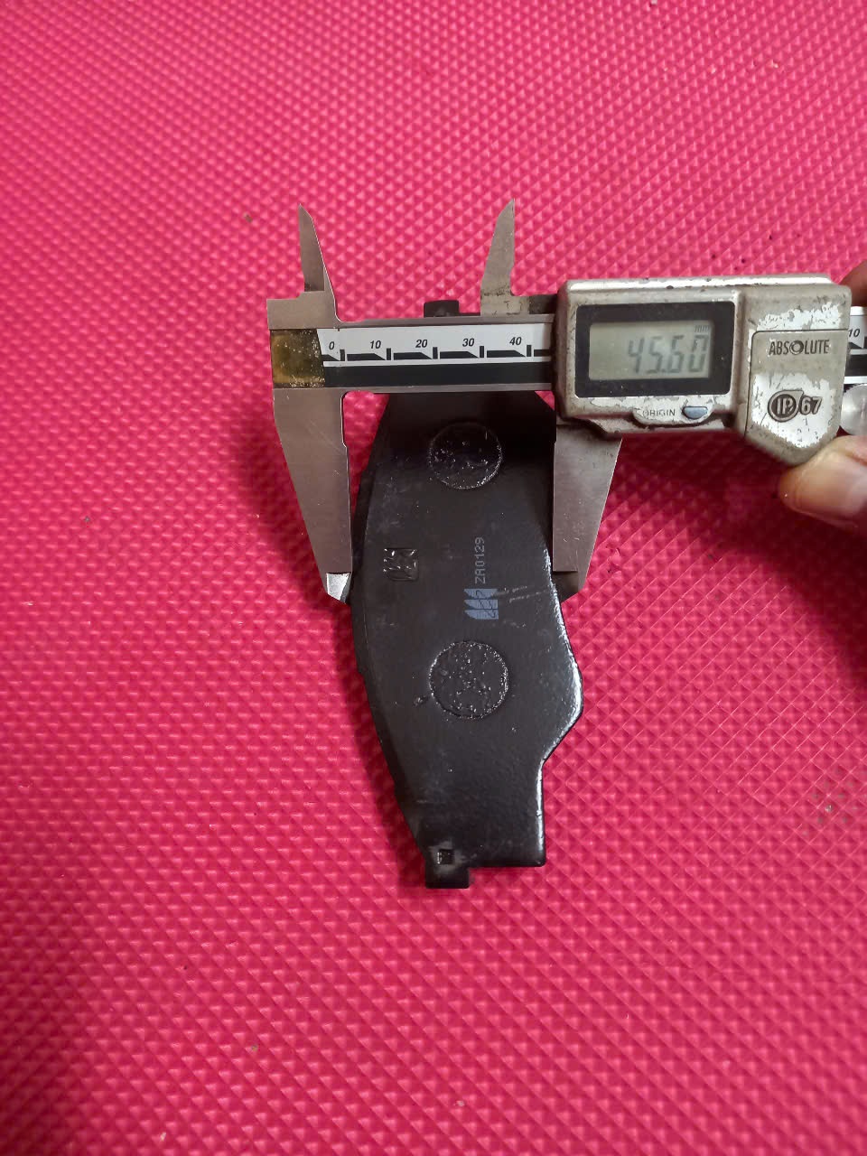 Má phanh trước Toyota Hilux 2004-2011 | 04465YZZT982 | D2275 (mã OE)