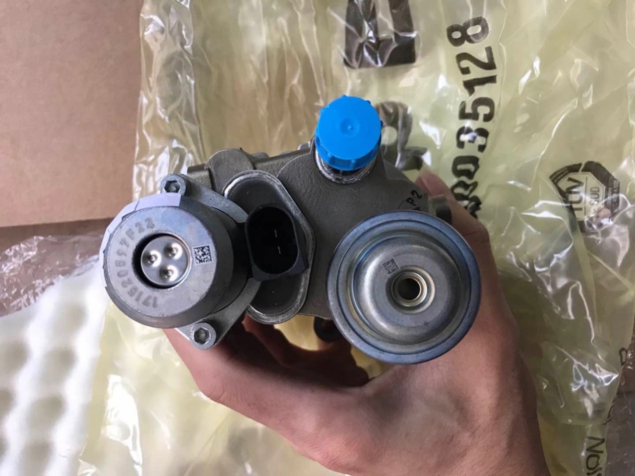 Bơm cao áp Bmw X5 2011-2012