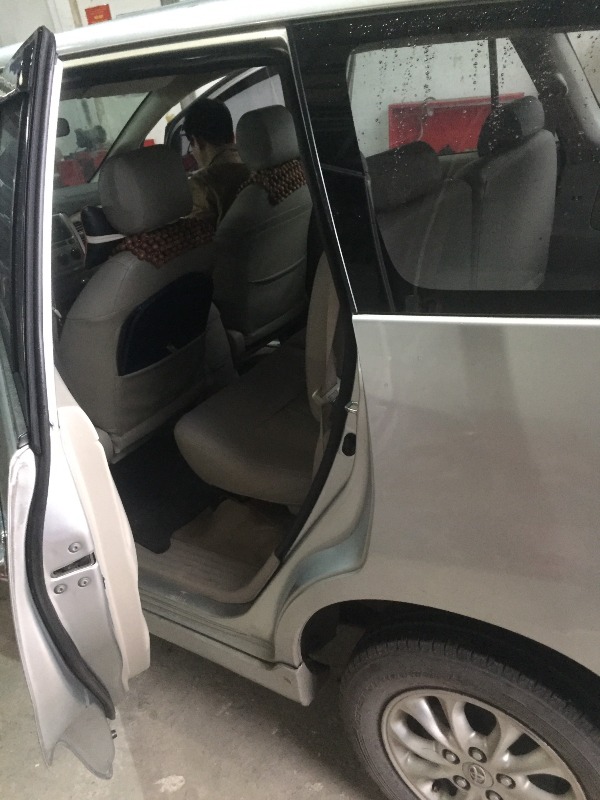 Toyota Innova MT 2.0 E 2015