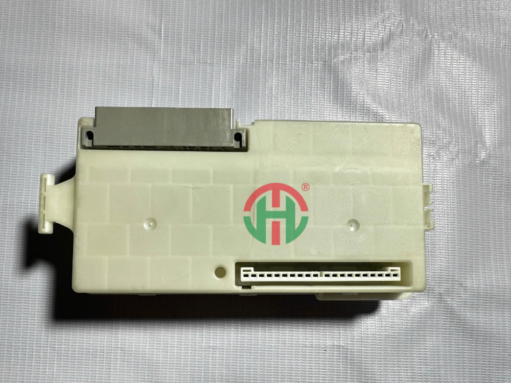 HỘP ETACS XPANDER 8637B281