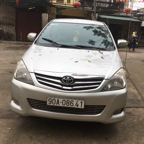 Toyota Innova V 2009 AT