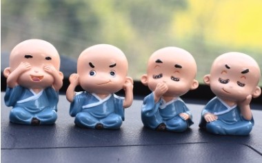 Phụ kiện trang trí mặt Taplo ô tô