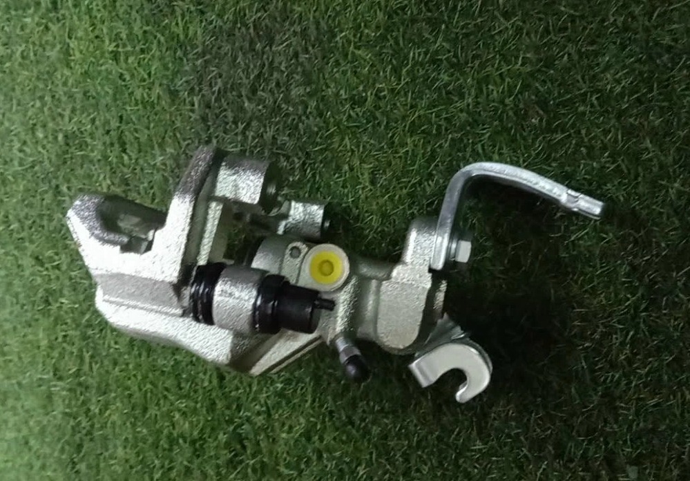 Cùm phanh sau Ford Laser 1.8