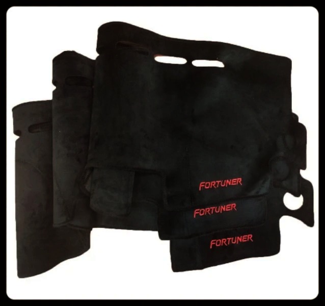 Thảm Taplo nhung Toyota Fortuner