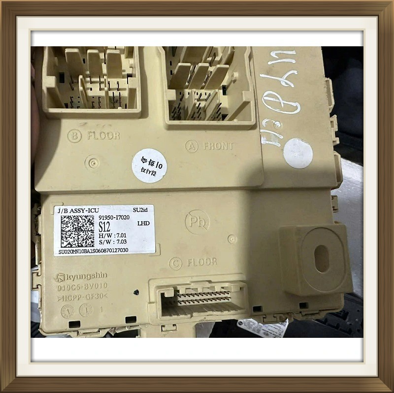 Hộp cầu chì Hyundai Creta 2023