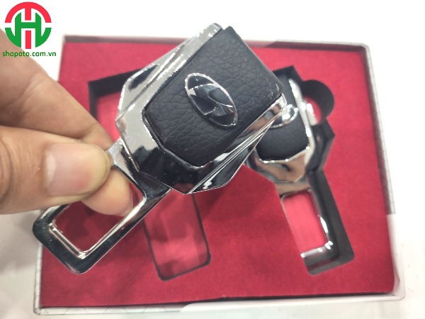 Chốt đai an toàn Hyundai