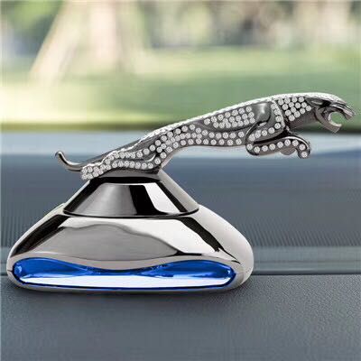 Nước hoa hình con báo