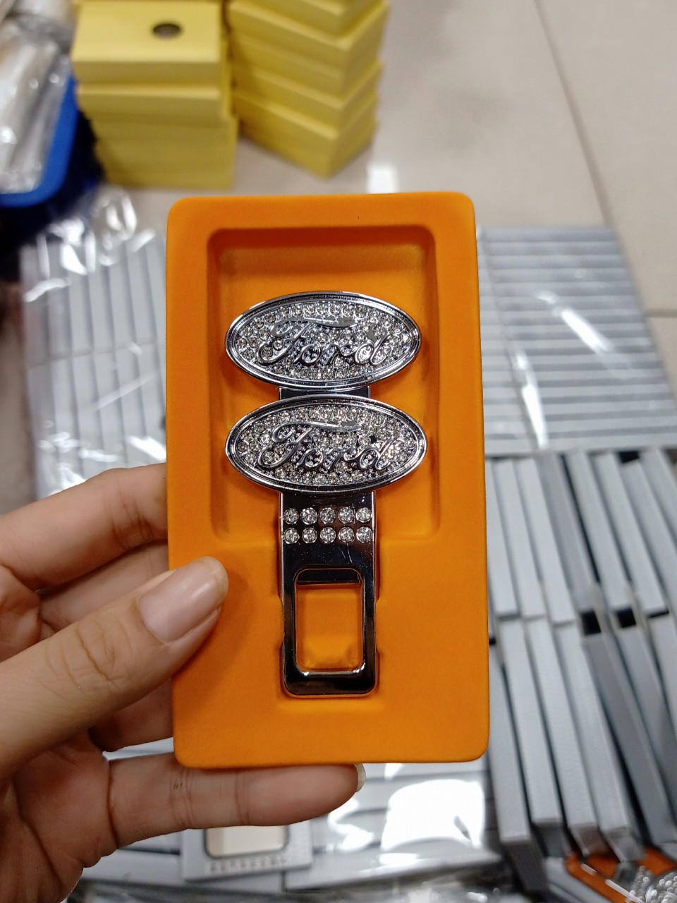 Gài dây đai an toàn ô tô theo hãng xe