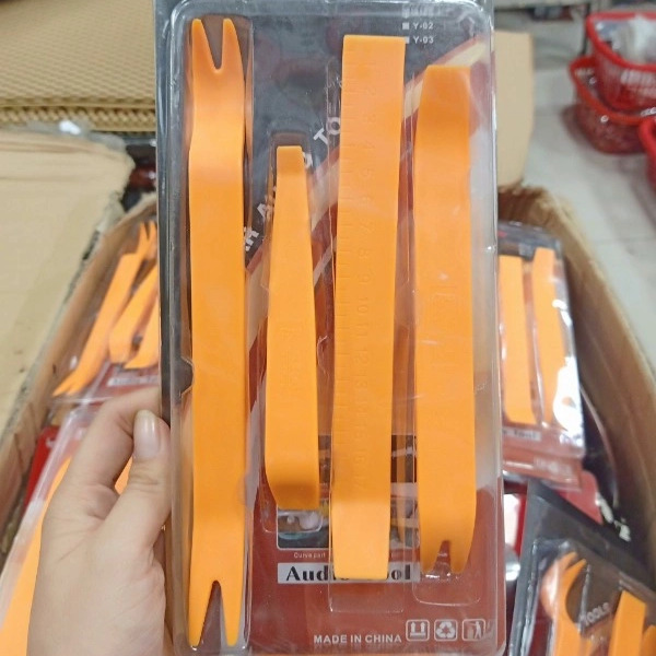 Dụng cụ cậy nhựa, vít ô tô