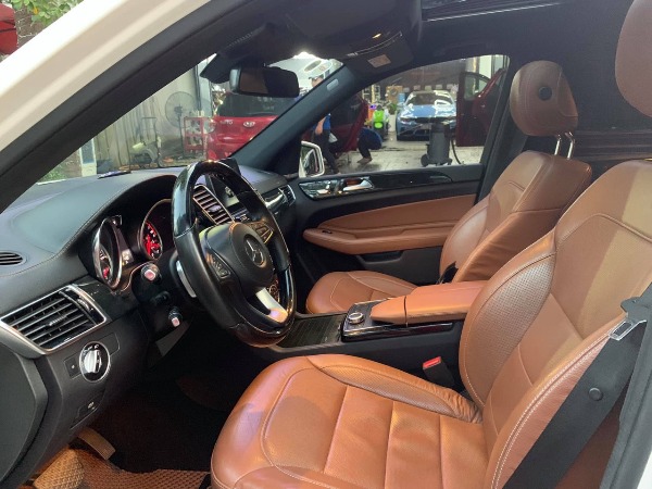 Mercedes GLS400 2016