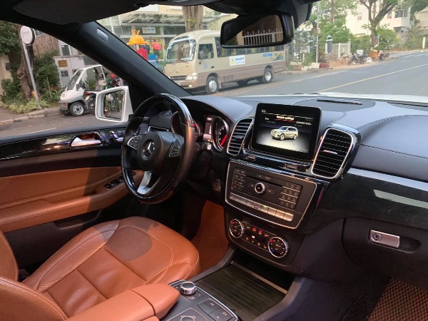 Mercedes GLS400 2016