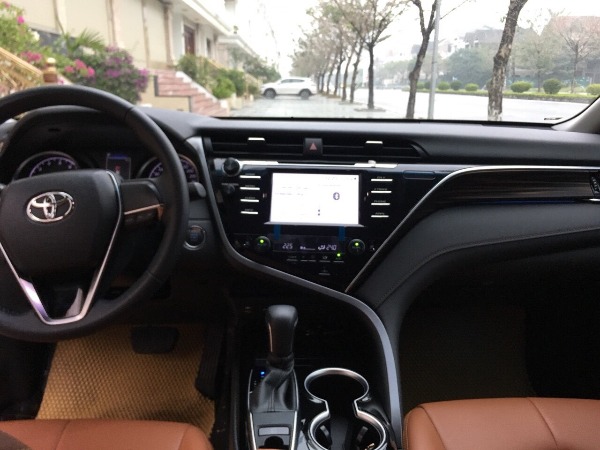 Toyota Camry 2.0 G 2019