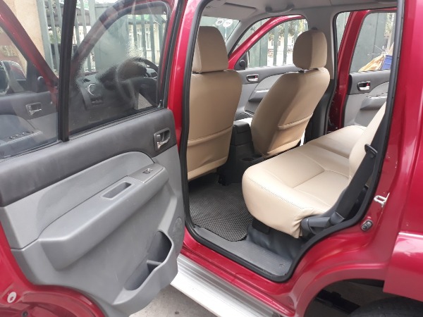 Ford Everest 2.5 MT 2014