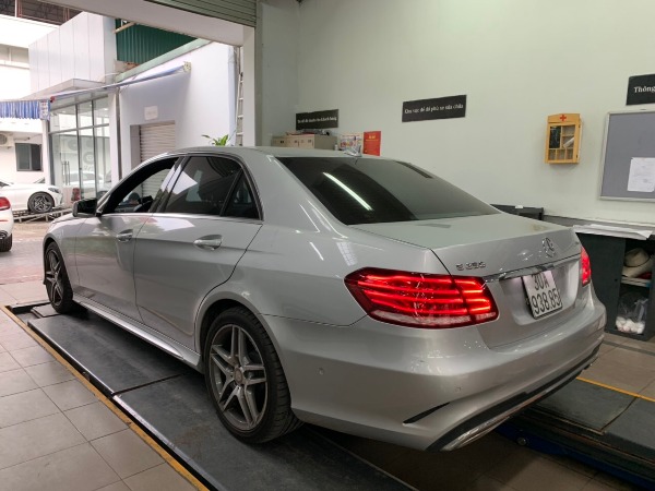 Mercedes E250 AMG 2015