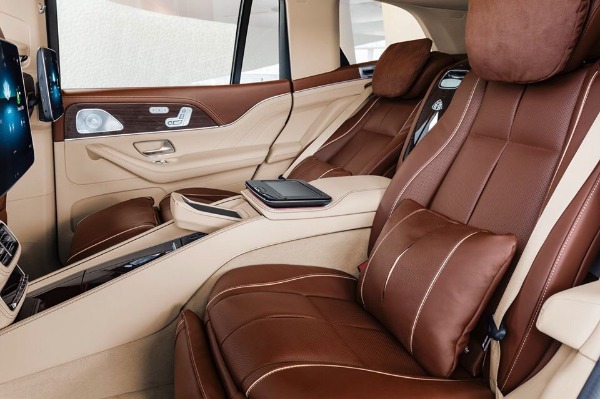 Mercedes GLS 600 model 2020