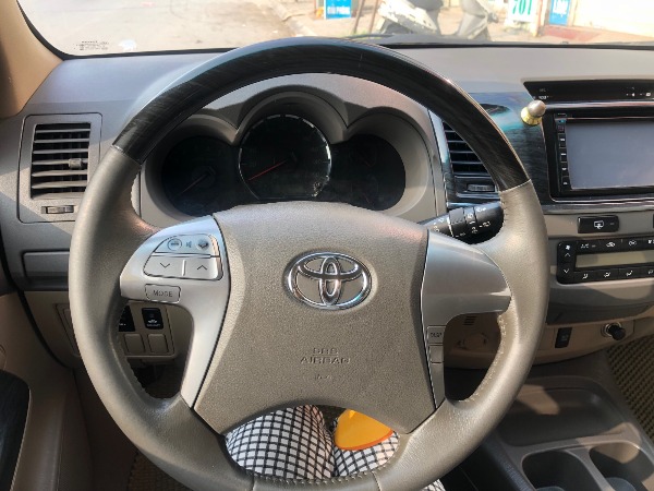 Toyota Fortuner AT 2013