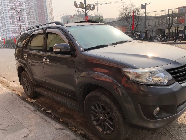 Toyota Fortuner AT 2013