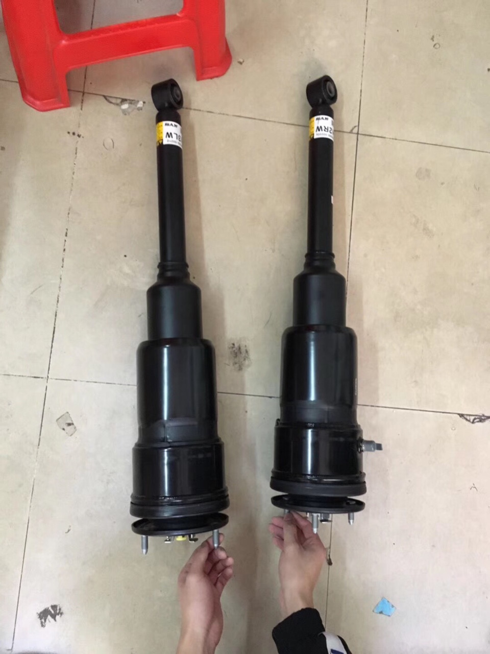 Chuyên cung cấp phụ tùng giảm xóc các dòng xe ô tô