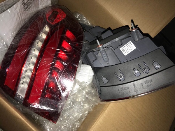 Đèn hậu xe Mercedes GLC class