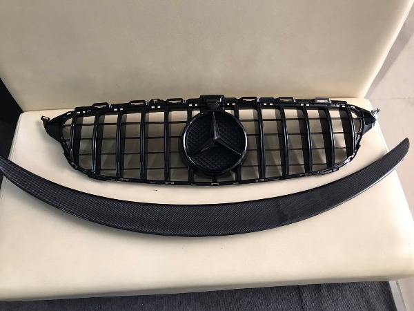 Mặt ca lăng Mercedes C class