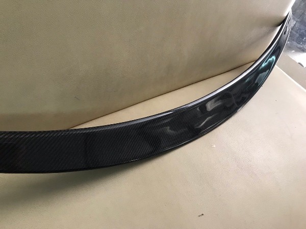 Mặt ca lăng Mercedes C class