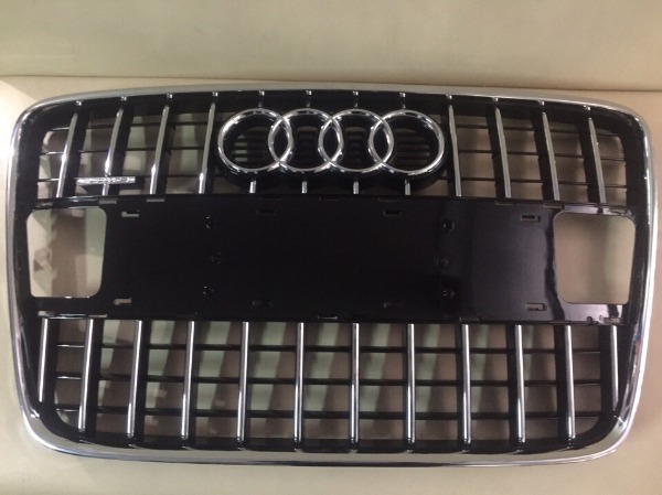 Mặt ca lăng Audi Q7