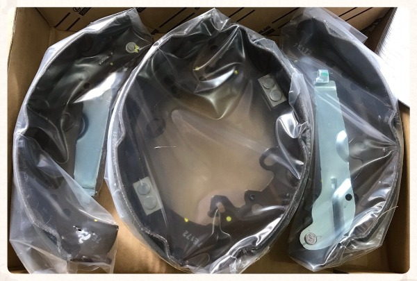 Guốc phanh sau Toyota Hilux 2010-2015