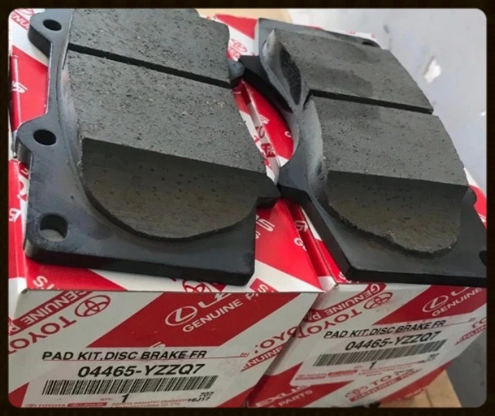 Má phanh trước Toyota Fortuner/Hilux/Prado 2007-2016 | 04465-YZZQ7