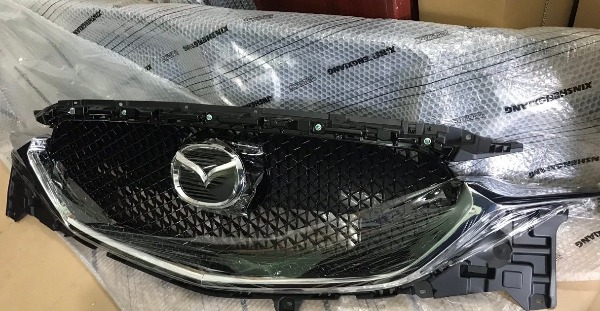 Mặt ca lăng Mazda CX5 2018